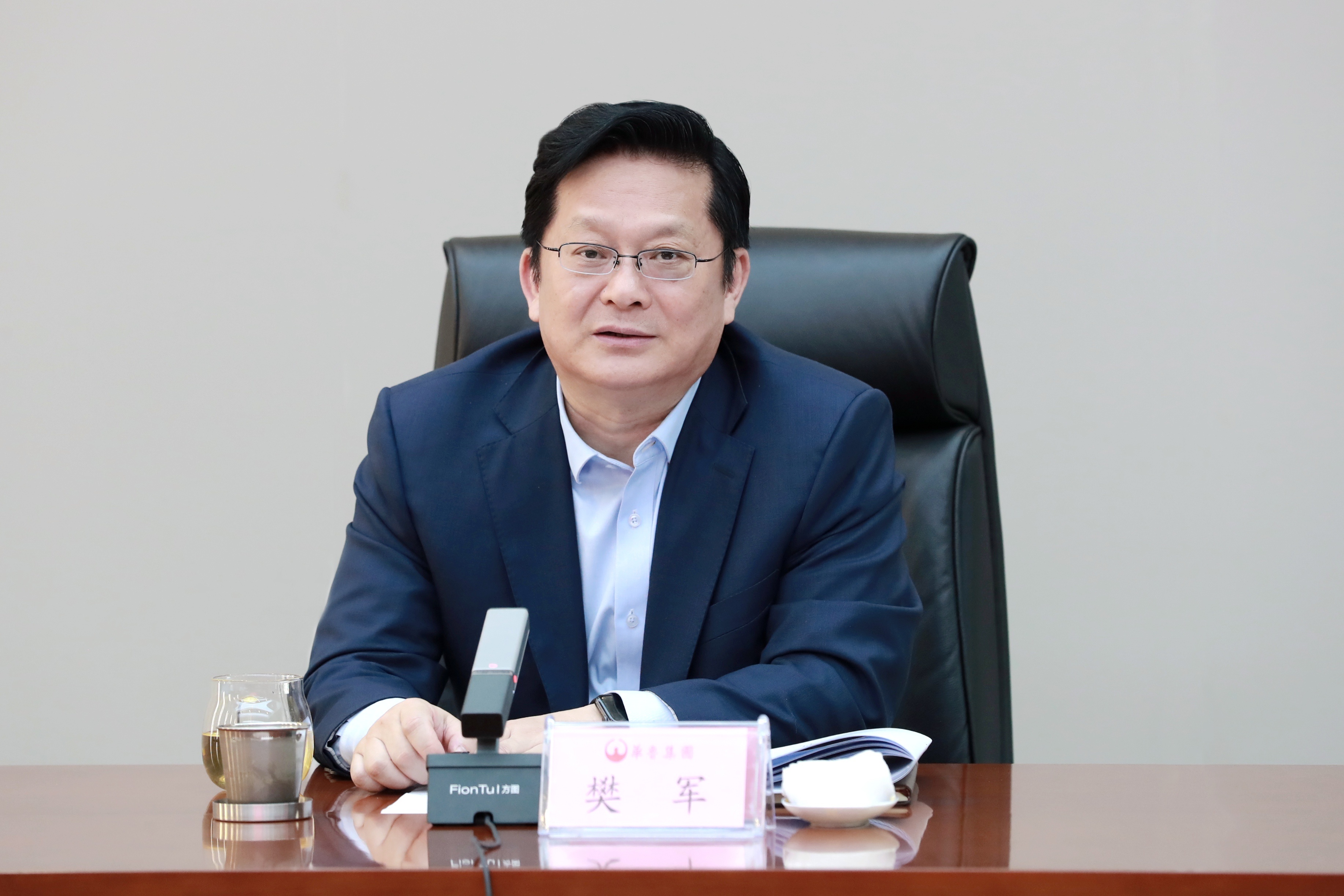 圍繞中心 服務(wù)大局 提升價(jià)值 華魯集團(tuán)召開董事會(huì)秘書述職述廉會(huì).jpg