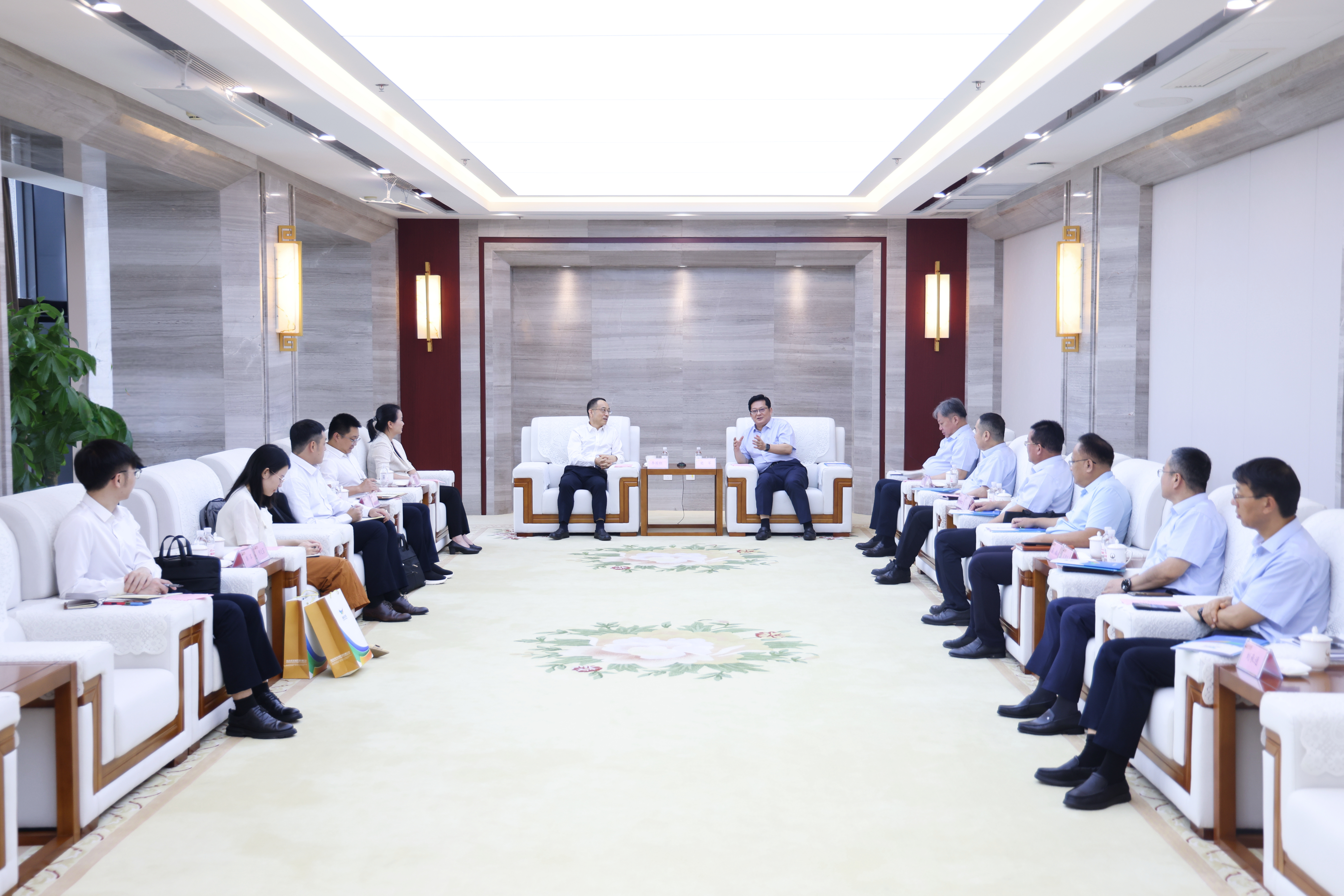 會(huì)場(chǎng).jpg