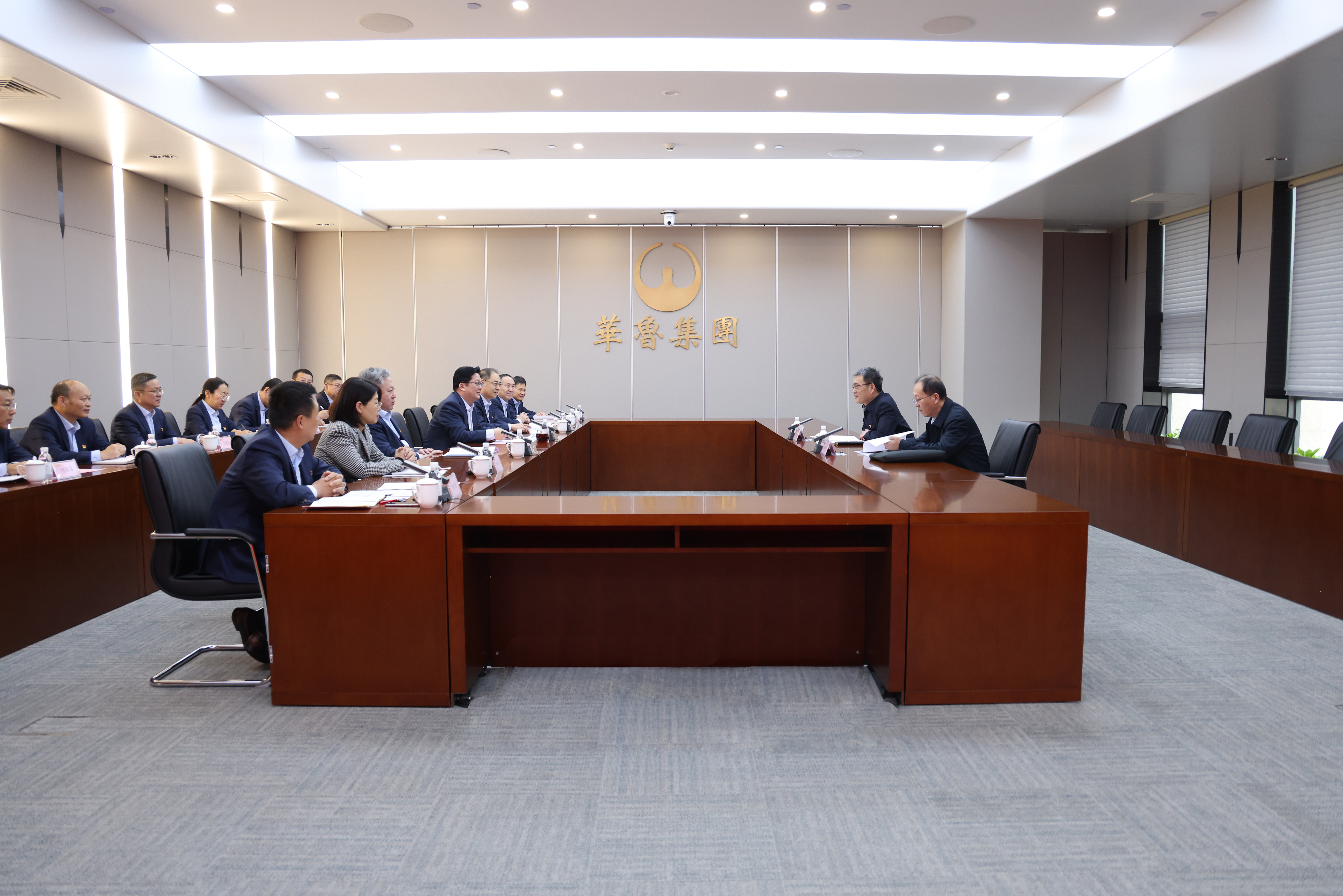 中心組學習.jpg